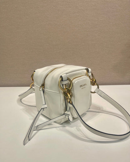 PETIT SAC RECTANGULAIRE 14 EN CUIR D'AGNEAU BLANC HUILE-CIRE QUINCAILLERIE DORÉE