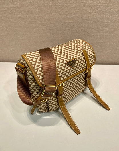 SAC MESSAGER 25 EN TISSU BRODÉ À MOTIF TRIANGLE MARRON MIX CRÈME