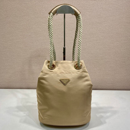 SAC SEAU 28 EN RE-NYLON BEIGE LOGO DORÉ