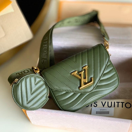 SAC BANDOULIÈRE MULTI-POCHETTES EN CUIR DE VEAU KAKI 19 CM 