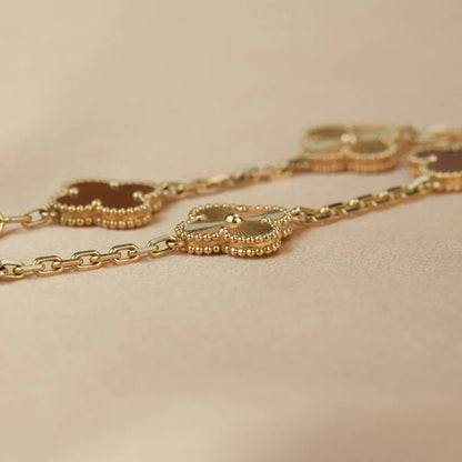 CLOVER 5 MOTIF RED CORNELIAN BRACELET COLLECTION