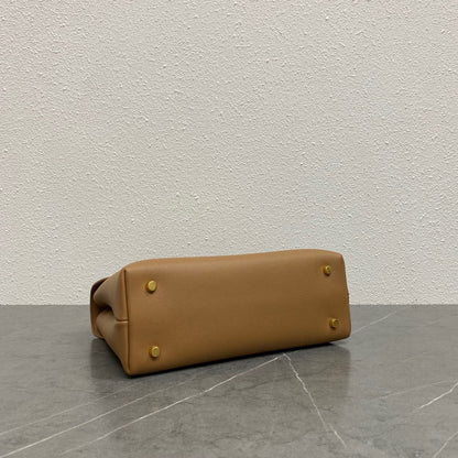Celin Medium Nino 25 cm en cuir de veau marron avec finitions dorées