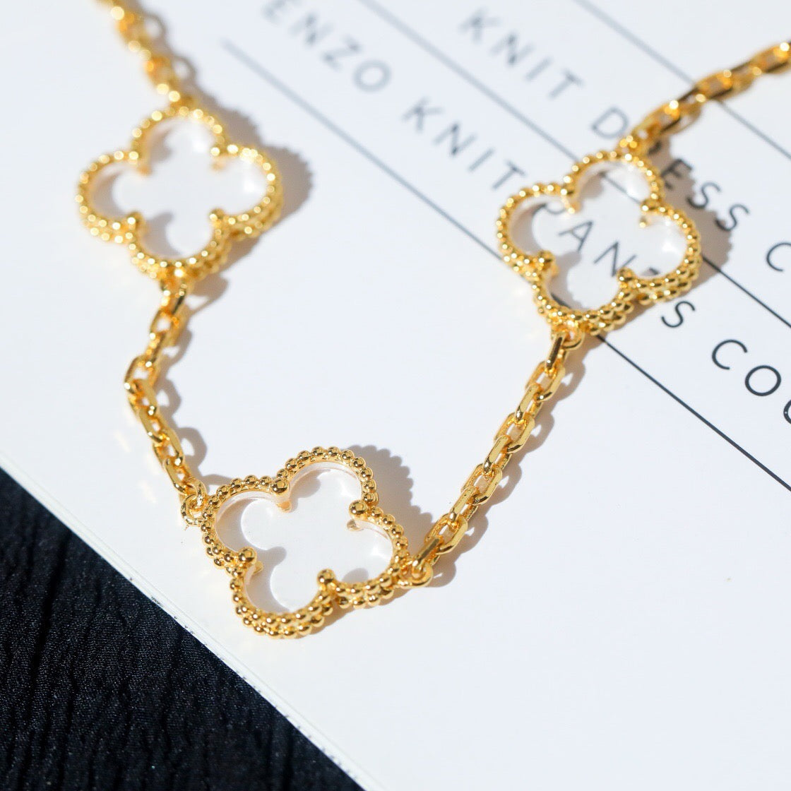 CLOVER 5 MOTIF ROCK CRYSTAL BRACELET