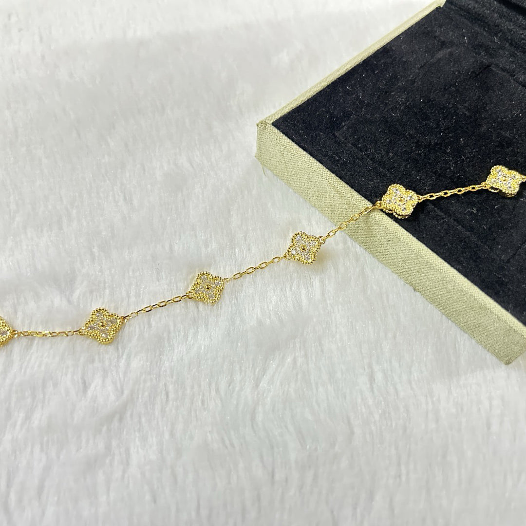 CLOVER 6 MOTIF DIAMOND BRACELET