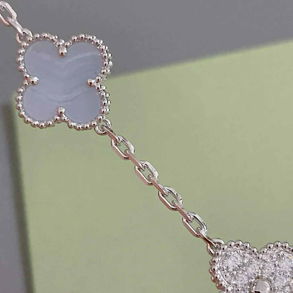 CLOVER 5 MOTIF PURPLE CHALCEDONY BRACELET COLLECTION