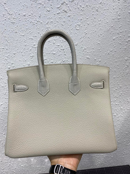 HM BIRKIN 25CM GRIS PERLE CUIR CROCODILE ET TOGO QUINCAILLERIE ARGENTÉE