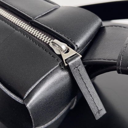 BV PETITE BRIQUE 24CM PEAU D'AGNEAU NOIRE 