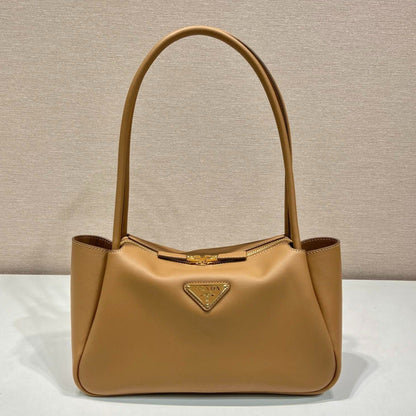 Grand sac à main en cuir de veau beige Pra 28 
