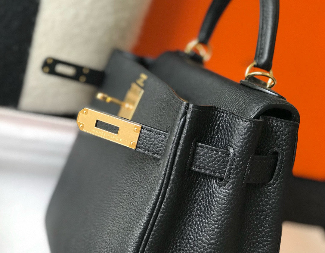 HM KELLY 28CM NOIR TOGO QUINCAILLERIE OR