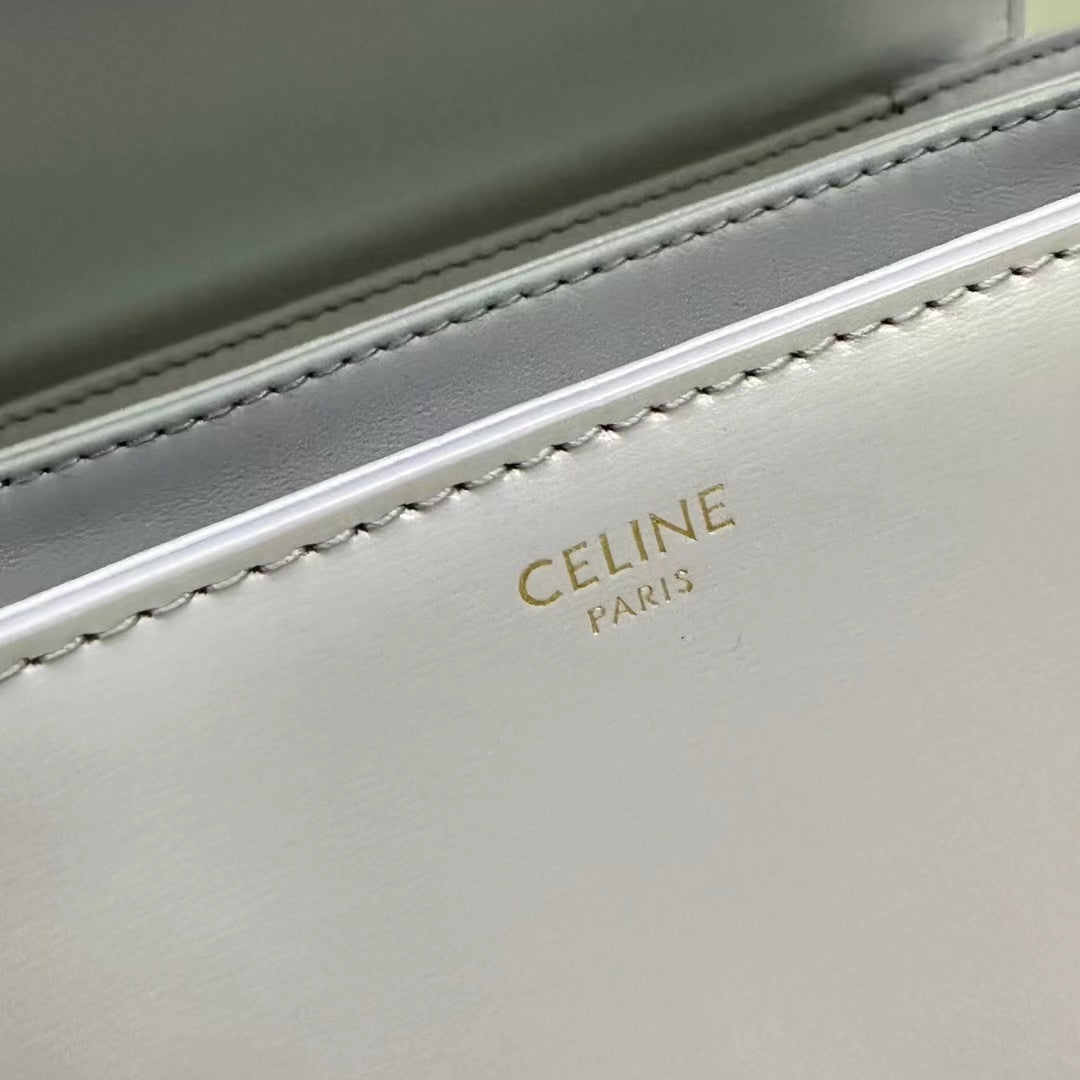 CLASSIQUE TRIOMPHE 22 CUIR DE VEAU LILAS CLAIR