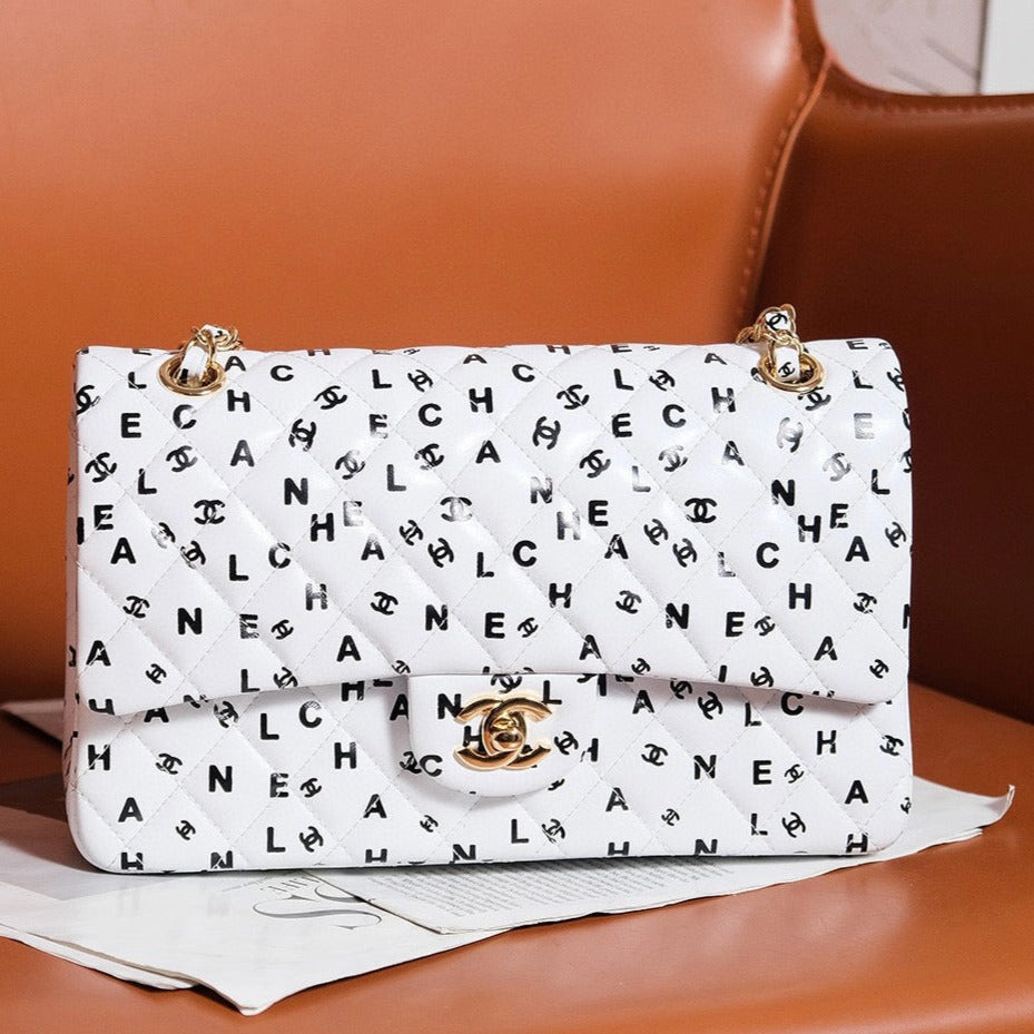 Sac à rabat 24s en cuir de veau blanc multi-logo et accessoires dorés 