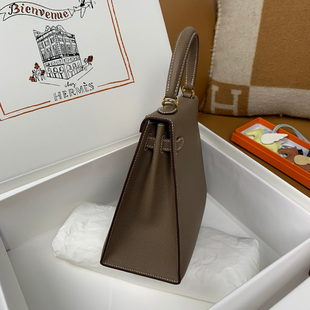 HM KELLY 28CM ÉTOUPE EPSOM QUINCAILLERIE DORÉ