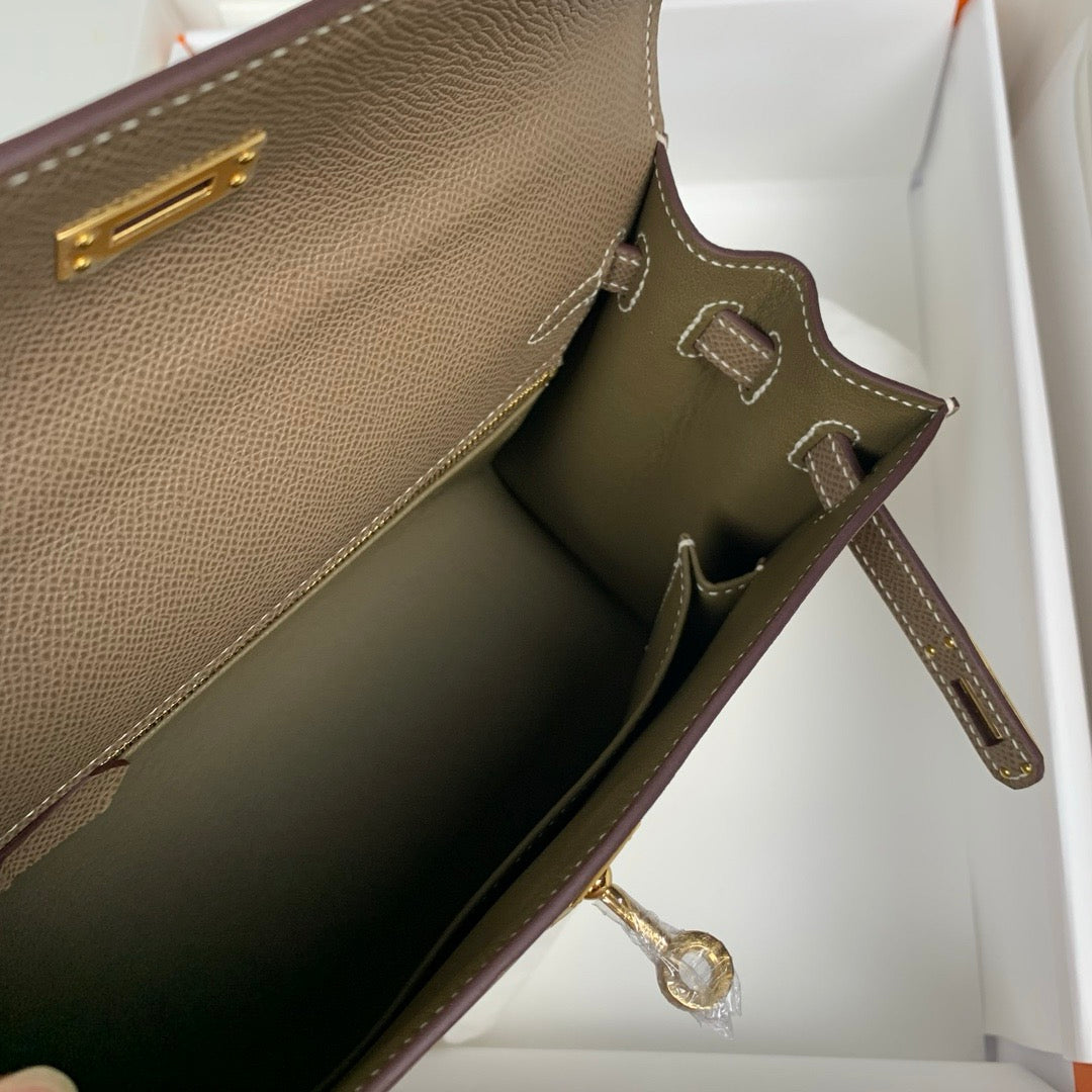 HM KELLY 28CM ÉTOUPE EPSOM QUINCAILLERIE DORÉ