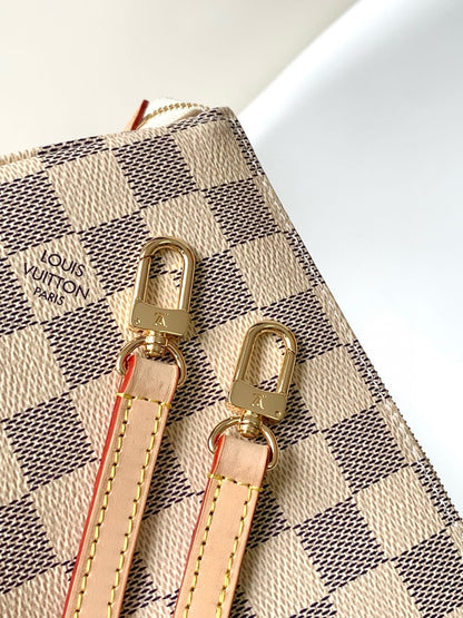 pochette accessories 23cm beige damier azur canvas
