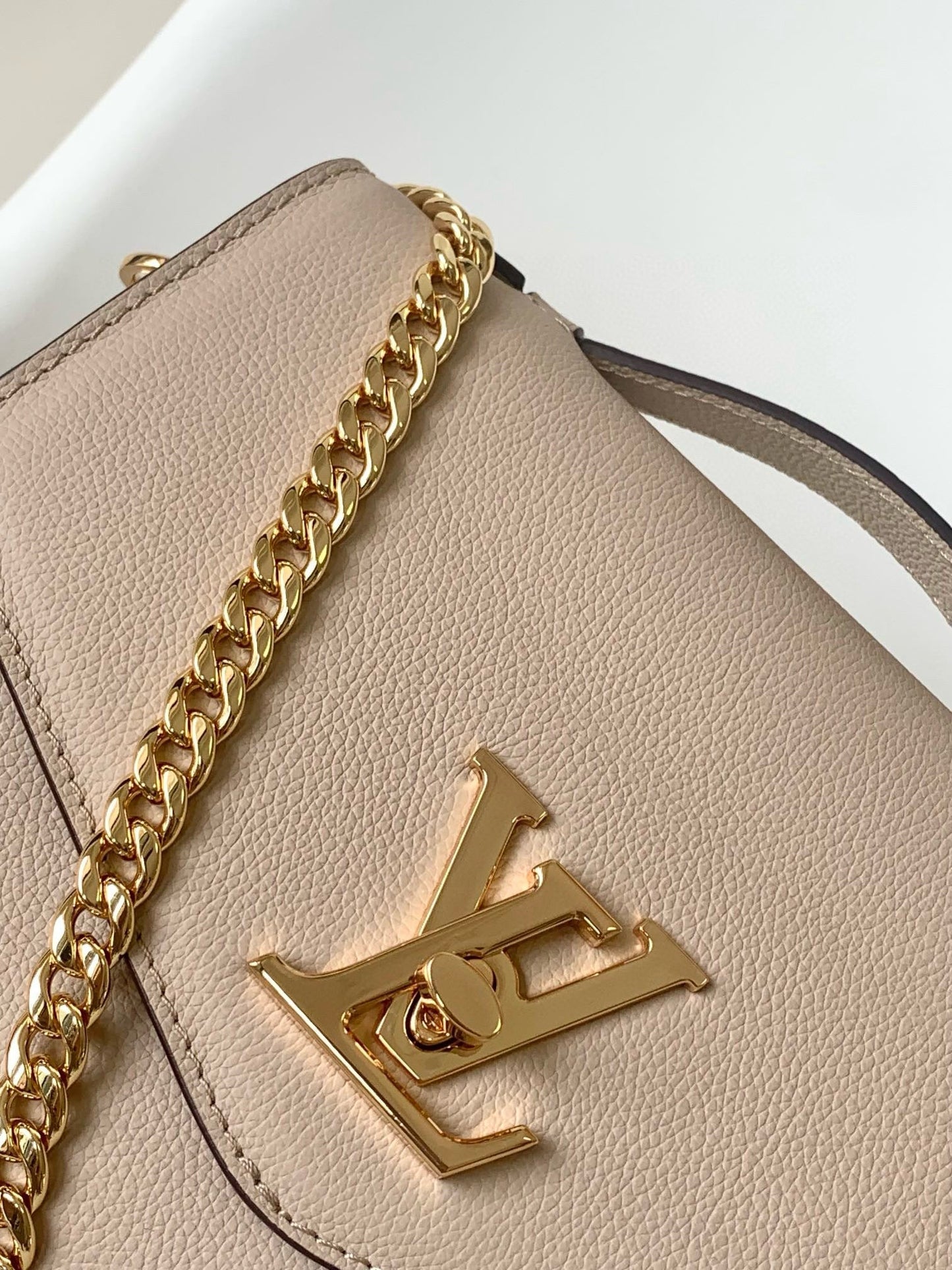 Oxford Lockme 22 cm en cuir de veau grège 