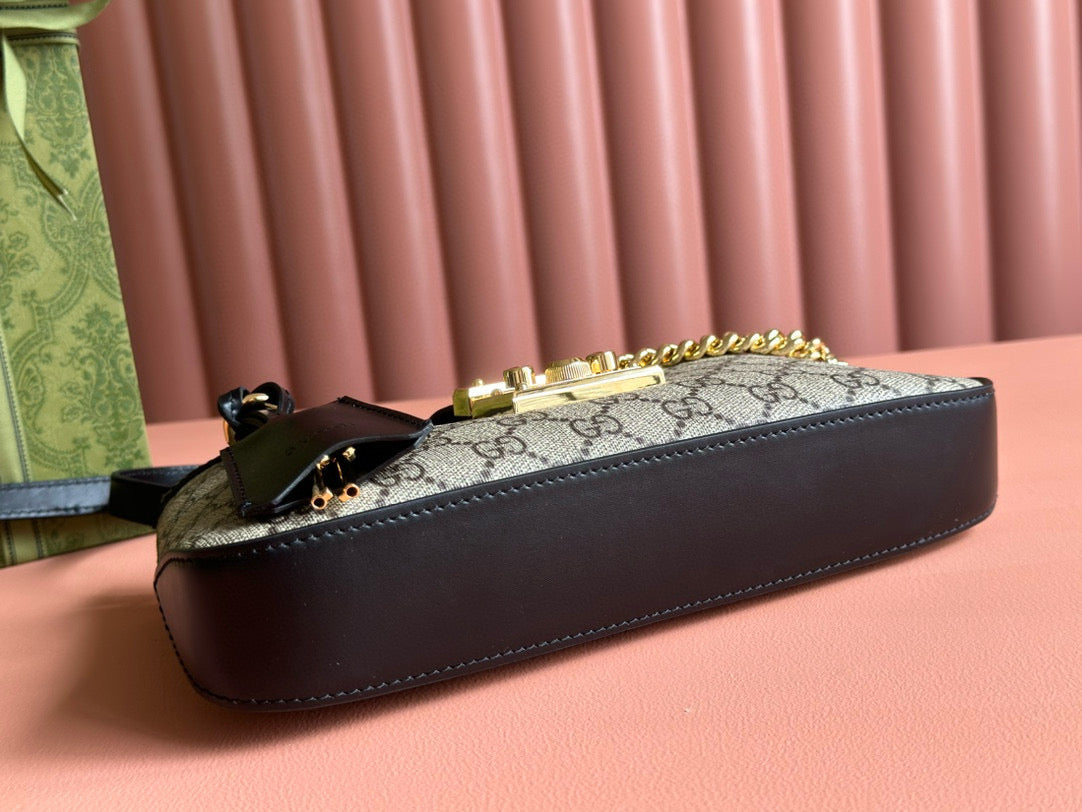 Cadenas GG petit format 24 en toile beige et cuir de veau noir