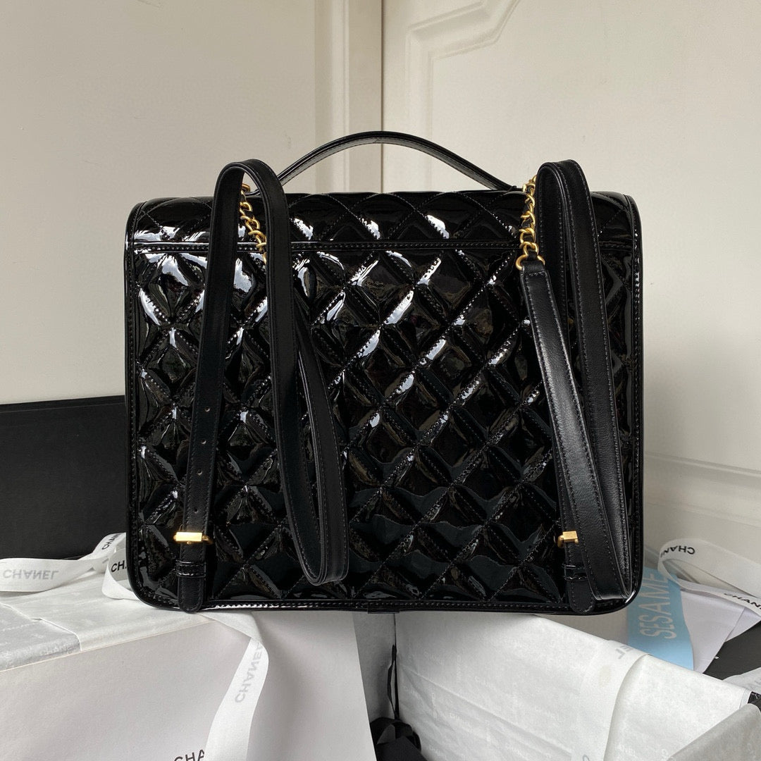 cc ラージバックパック 31cm ブラック パテントカーフスキン ゴールド金具