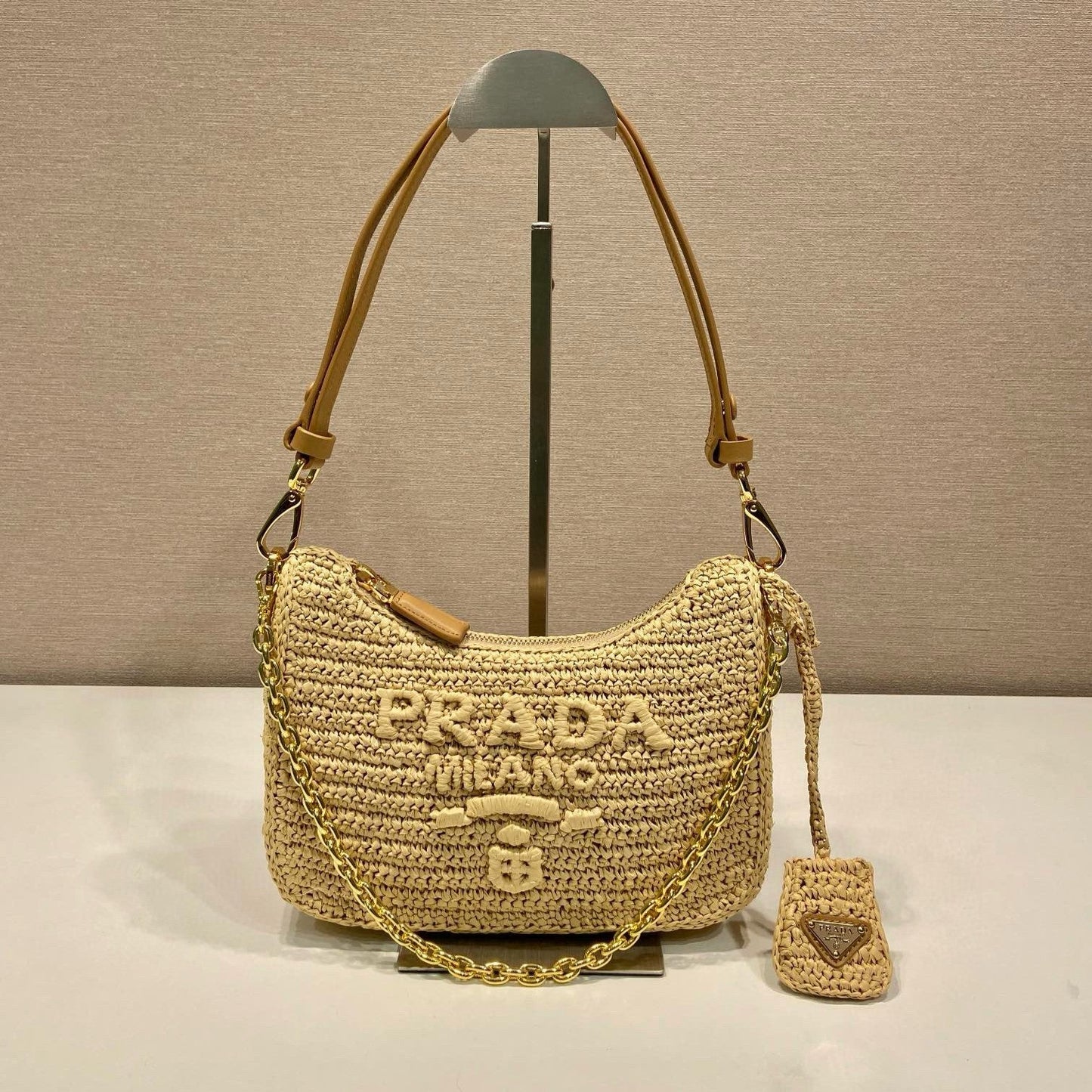 Pra Re-edition クロシェミニバッグ 22cm ベージュレザー ベストバージョン