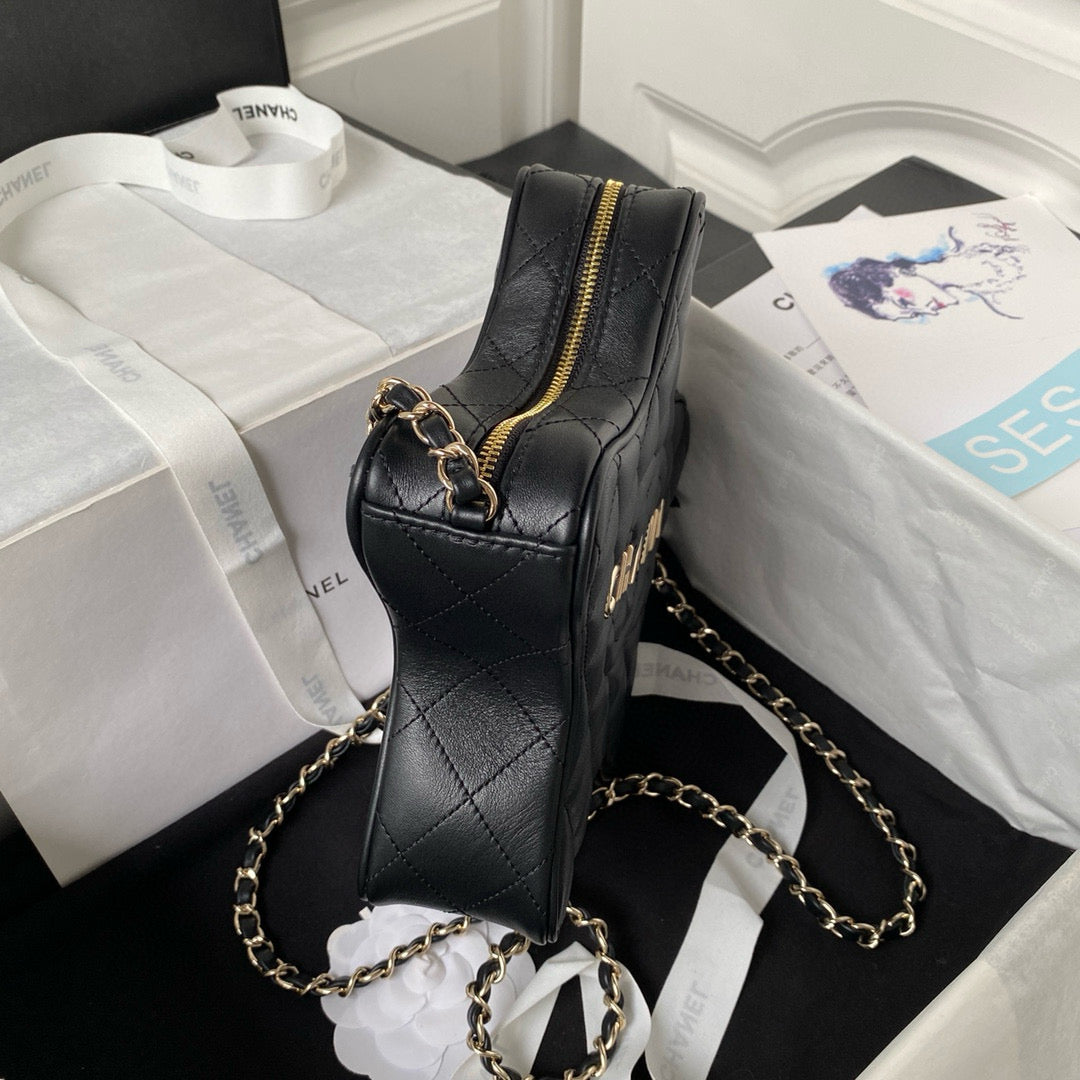 Sac Star 24C 22,5 cm en cuir de veau noir, accessoires dorés 