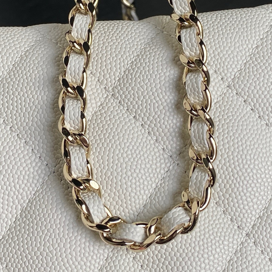 Sac Hobo CC 25C 21,5 cm, poignée supérieure, cuir de veau grainé blanc