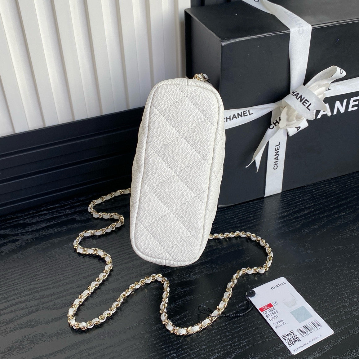 Sac Hobo CC 25C 21,5 cm, poignée supérieure, cuir de veau grainé blanc