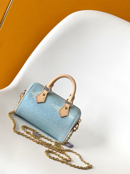 NANO SPEEDY 16 EN VERNIS PASTEL MONOGRAMME QUINCAILLERIE OR
