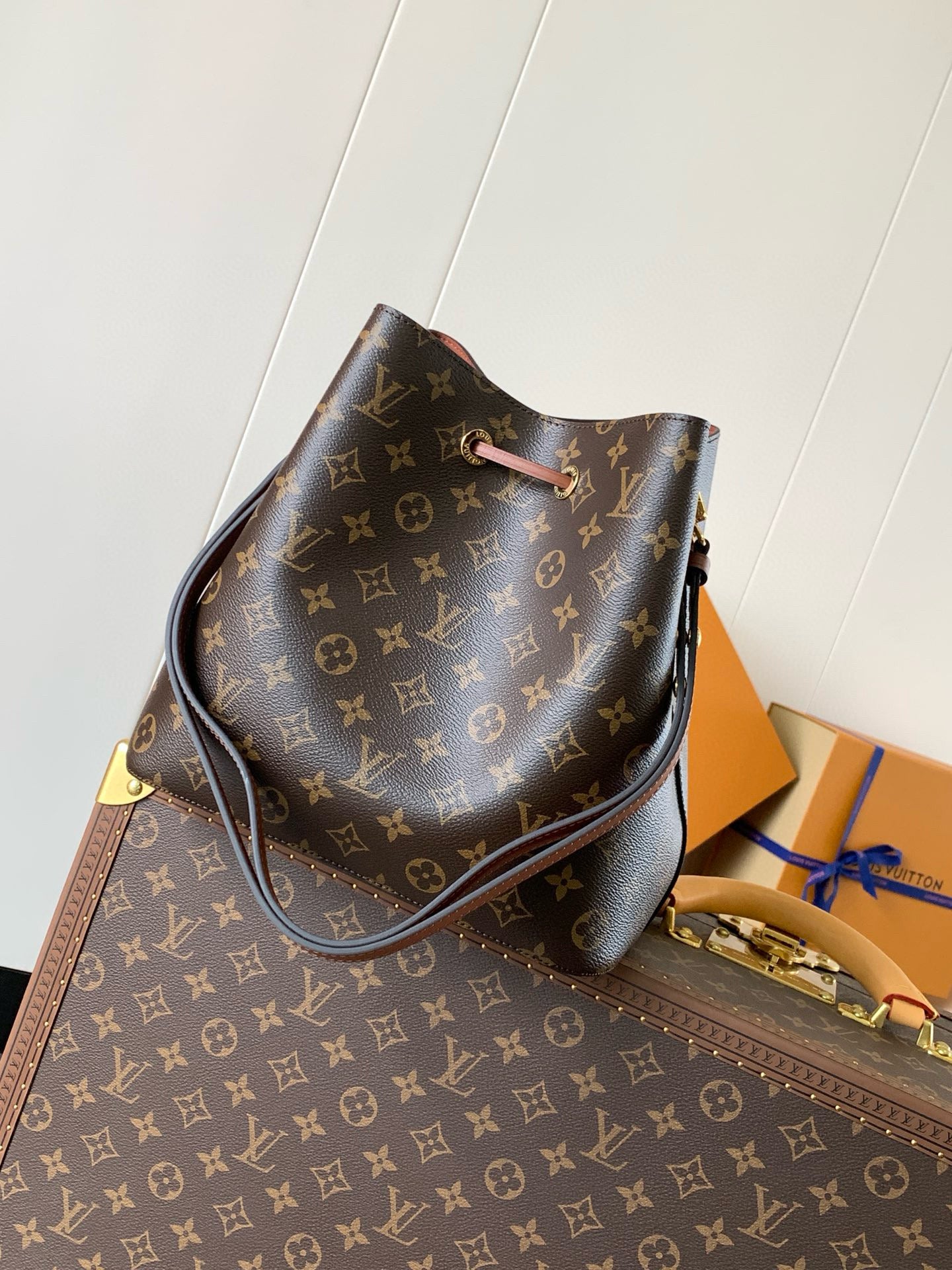 NeoNoe MM 26 cm en toile monogrammée marron