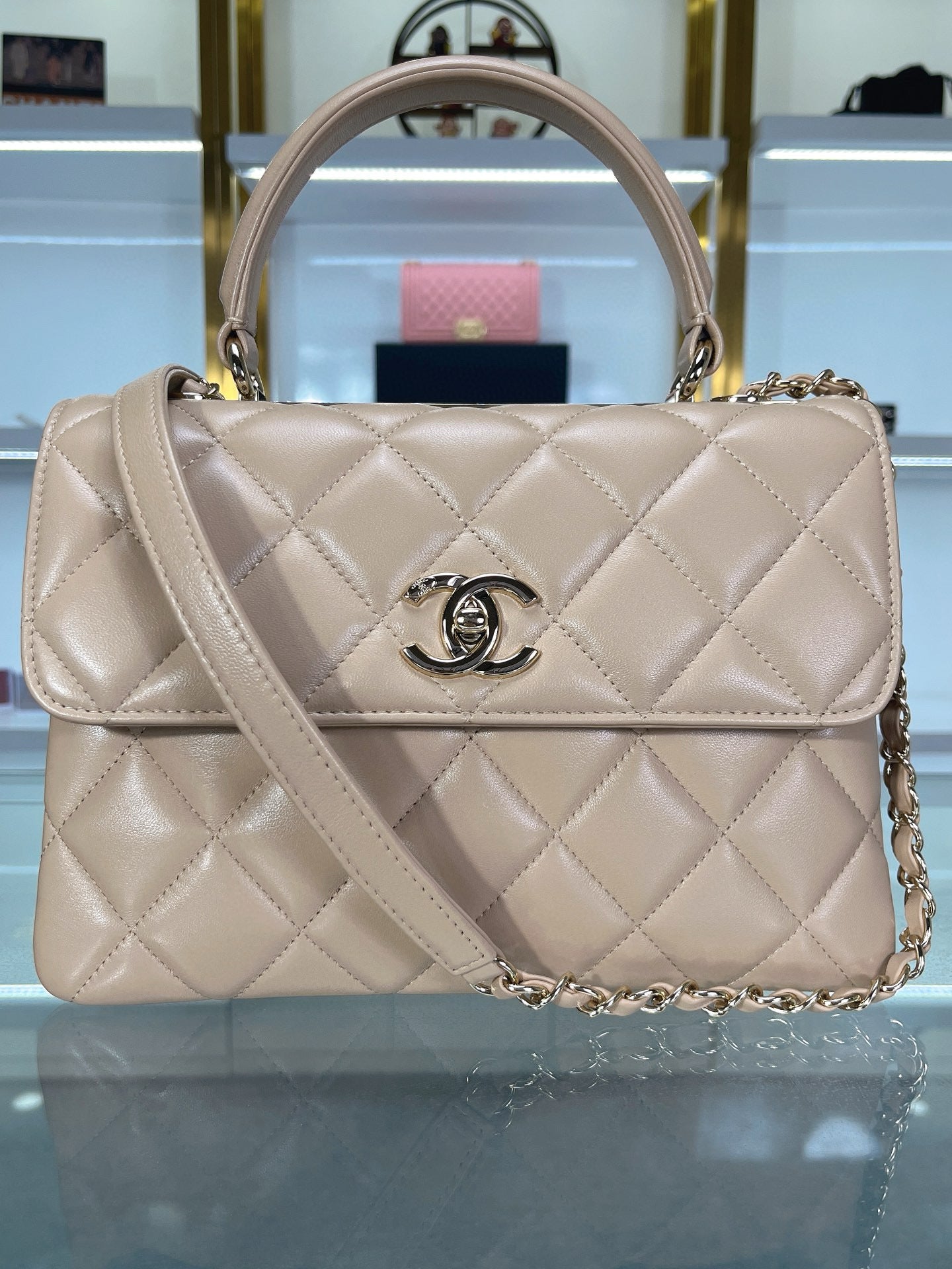 CC TRENDY 25CM CUIR D'AGNEAU BEIGE QUINCAILLERIE OR CLAIR