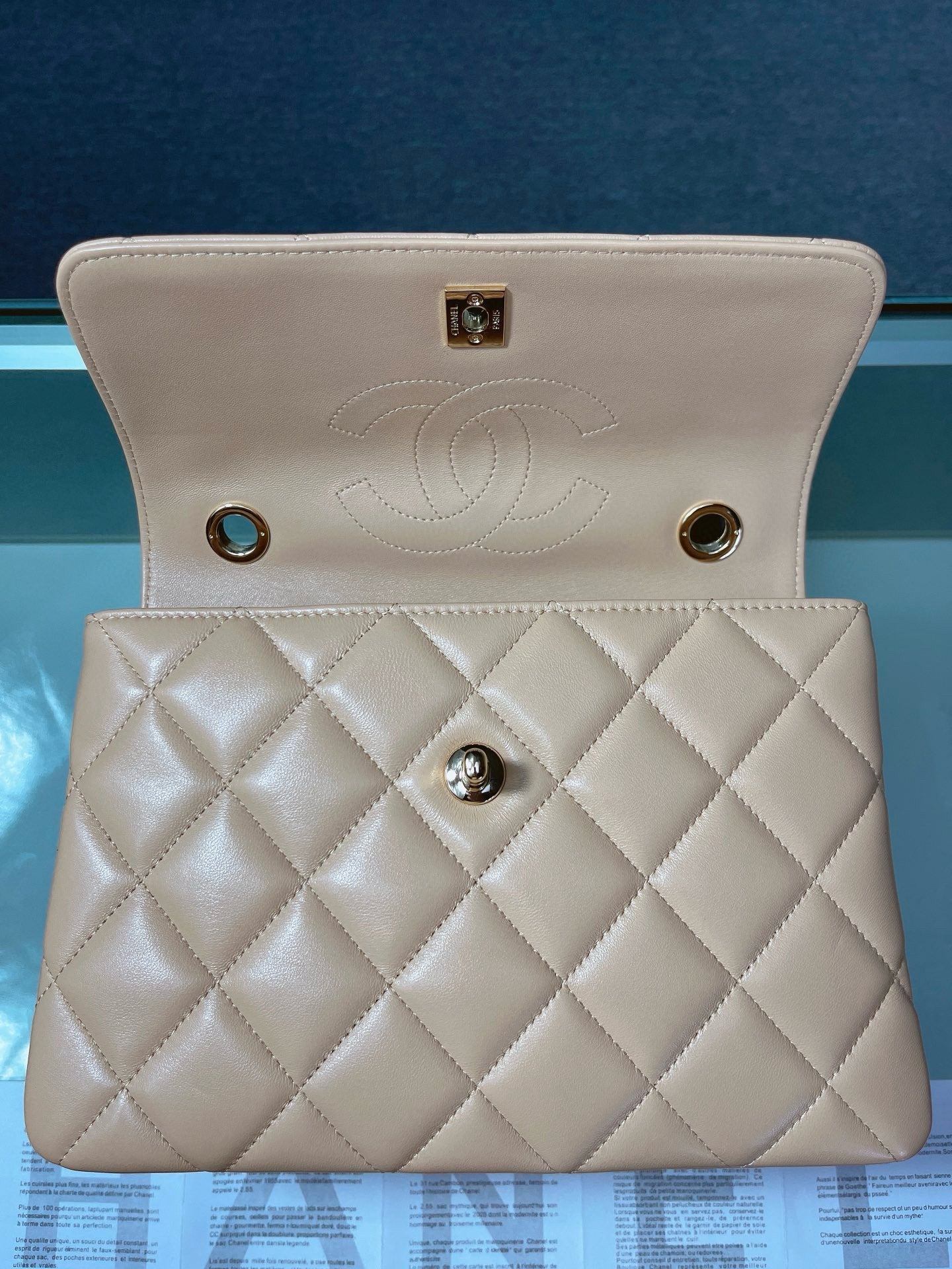 CC TRENDY 25CM CUIR D'AGNEAU BEIGE QUINCAILLERIE OR CLAIR