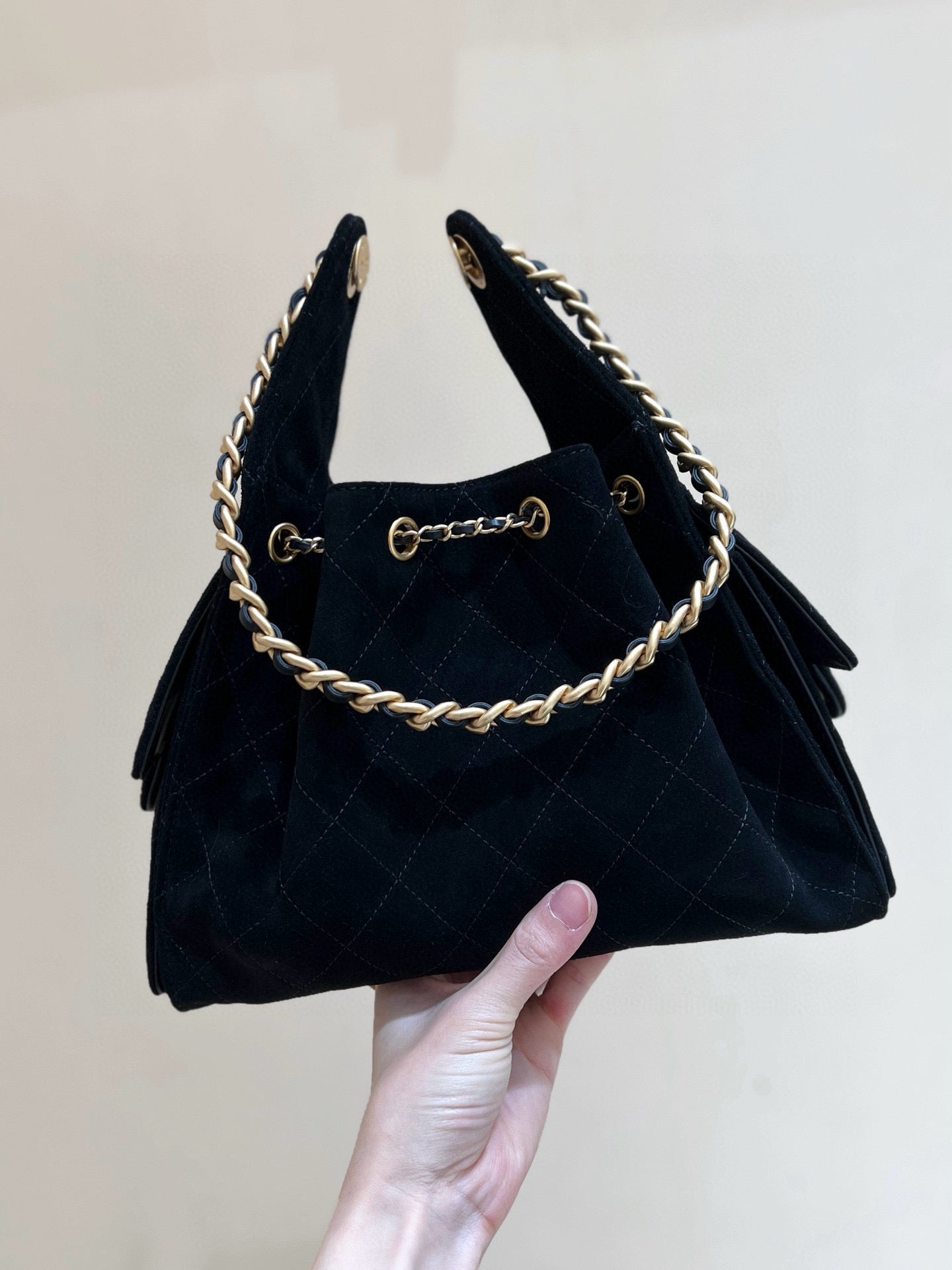Sac Hobo CC 25C 30 cm en daim noir