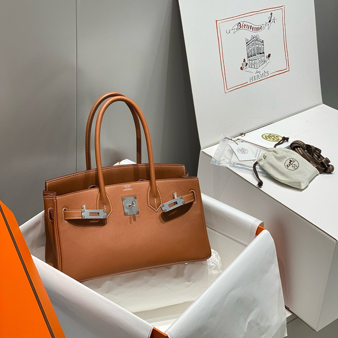 Sac à bandoulière HM Birkin 29 cm en cuir de veau marron, accessoires argentés