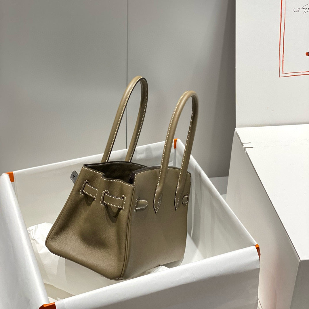 Sac à bandoulière HM Birkin 29 cm en cuir de veau gris, accessoires argentés