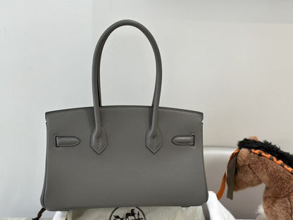 Sac à bandoulière HM Birkin 29 cm en cuir de veau gris fer, accessoires argentés