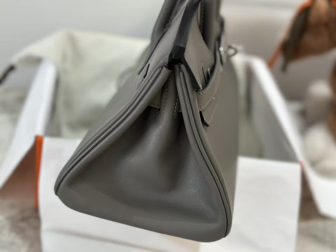 Sac à bandoulière HM Birkin 29 cm en cuir de veau gris fer, accessoires argentés