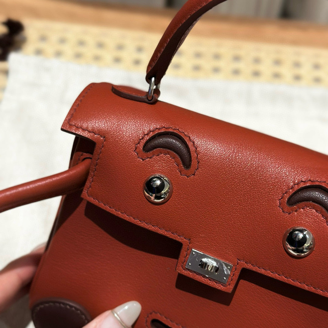 Poupée HM Kelly 16 cm en cuir Gulliver bordeaux