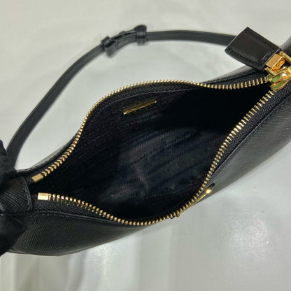 Mini sac en cuir Saffiano réédition Prada