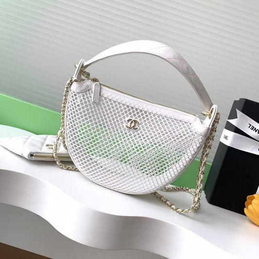 Pochette blanche avec chaîne cc 25S