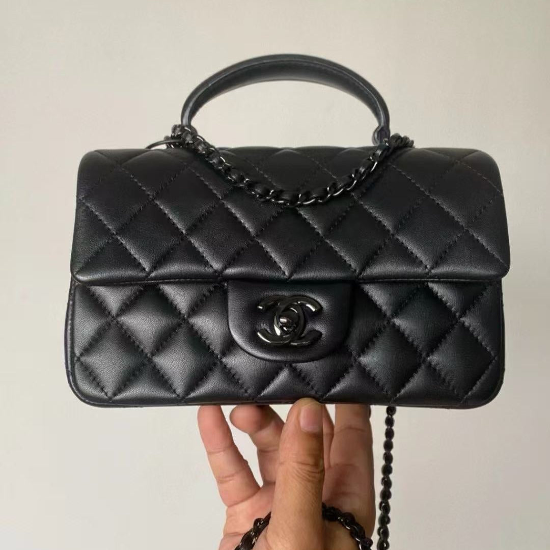 25C ミニフラップバッグ トップハンドル 20cm ブラックラムスキン ブラックハードウェア プレミアムバージョン
