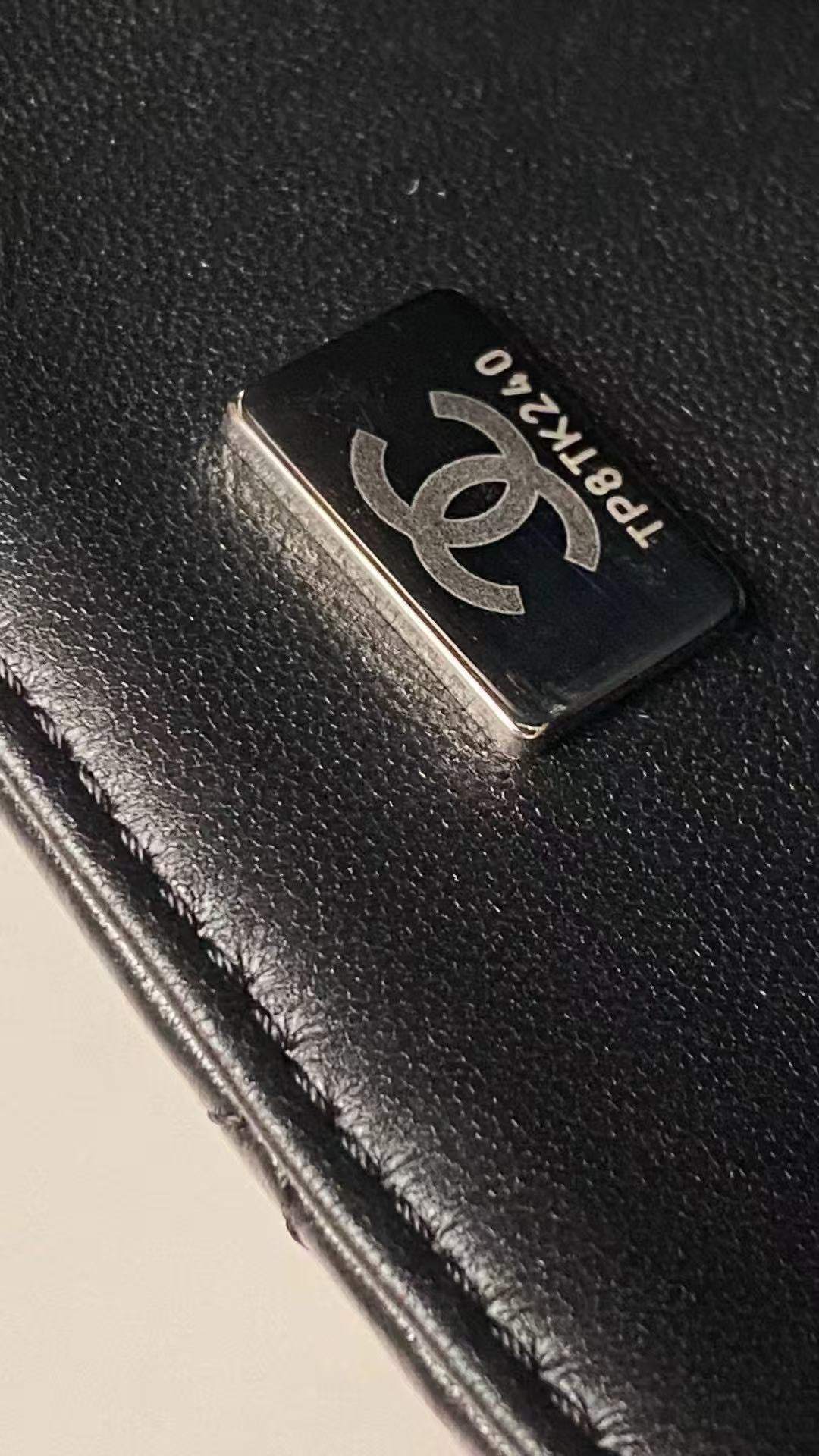 25C ミニフラップバッグ トップハンドル 20cm ブラックラムスキン ブラックハードウェア プレミアムバージョン