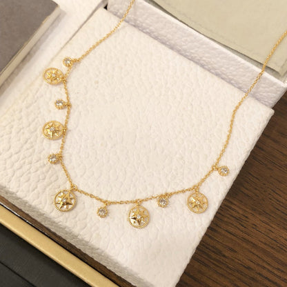 COLLIER ROSE DES VENTS OR JAUNE, DIAMANTS ET NACRE