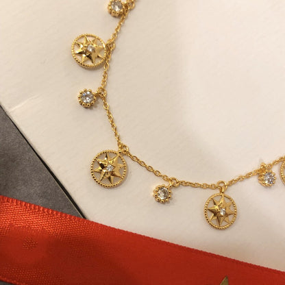 COLLIER ROSE DES VENTS OR JAUNE, DIAMANTS ET NACRE