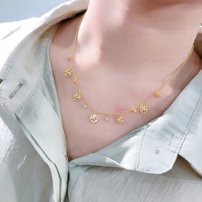 COLLIER ROSE DES VENTS OR JAUNE, DIAMANTS ET NACRE