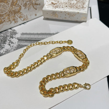 COLLIER 30 MONTAIGNE MÉTAL FINITION DORÉ CRISTAUX BLANCS