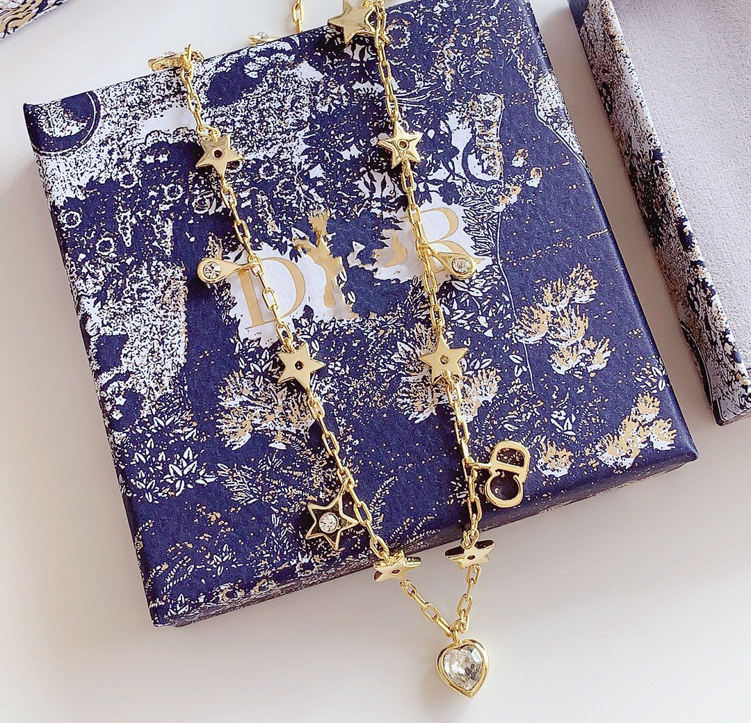 COLLIER CD STAR LOVE AVEC LE MÊME MATÉRIAU