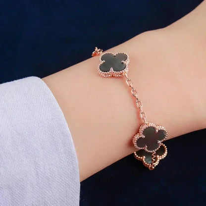 CLOVER 5 MOTIF GRAY MOP BRACELET COLLECTION