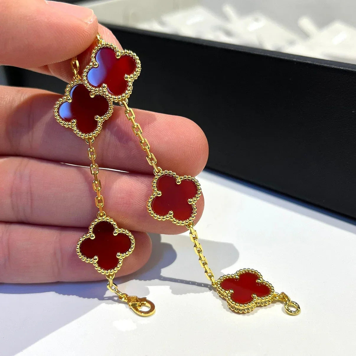 CLOVER 5 MOTIF RED CORNELIAN BRACELET COLLECTION