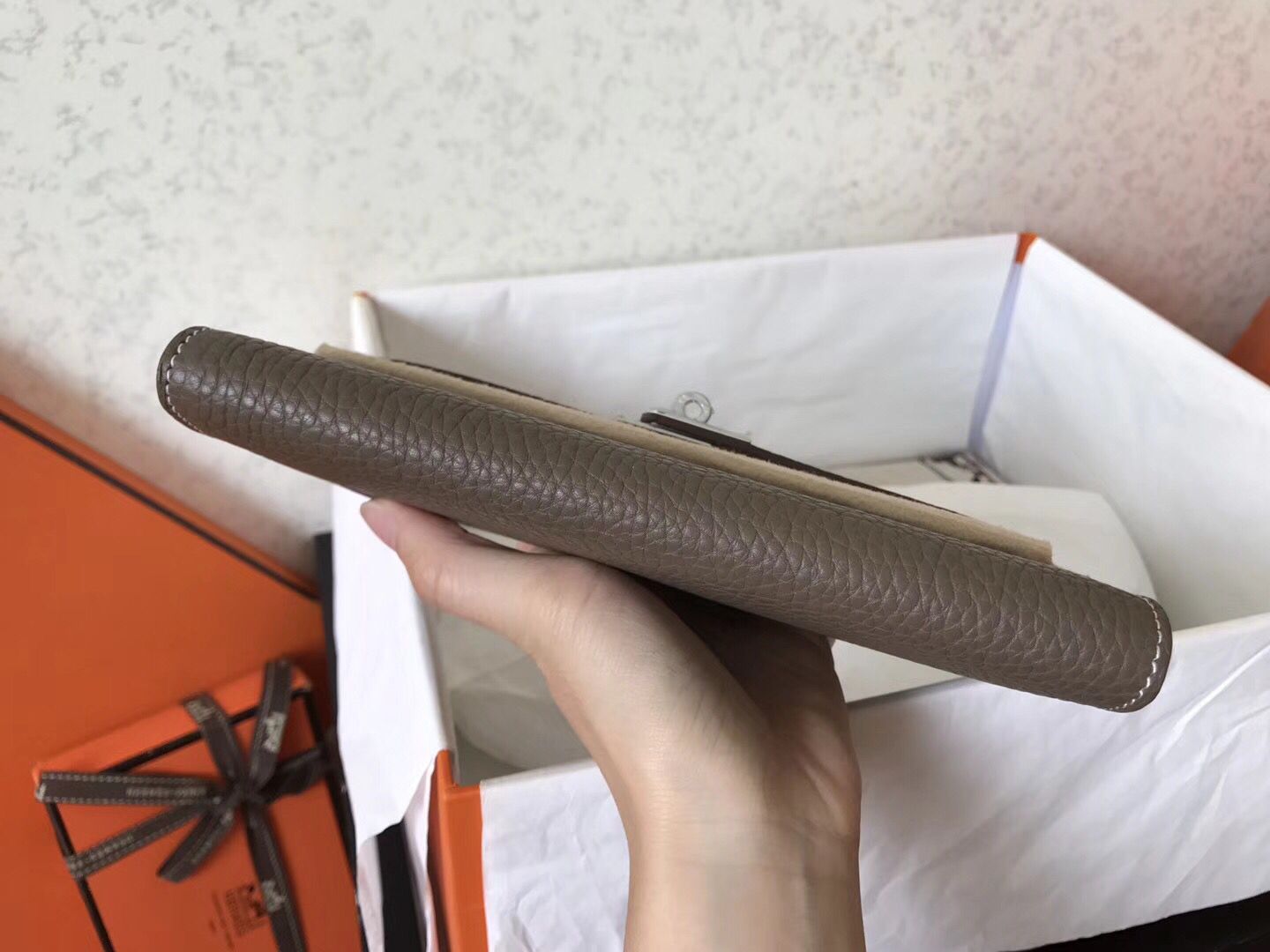 ケリーロングウォレット 20cm エトゥープ クレメントレザー