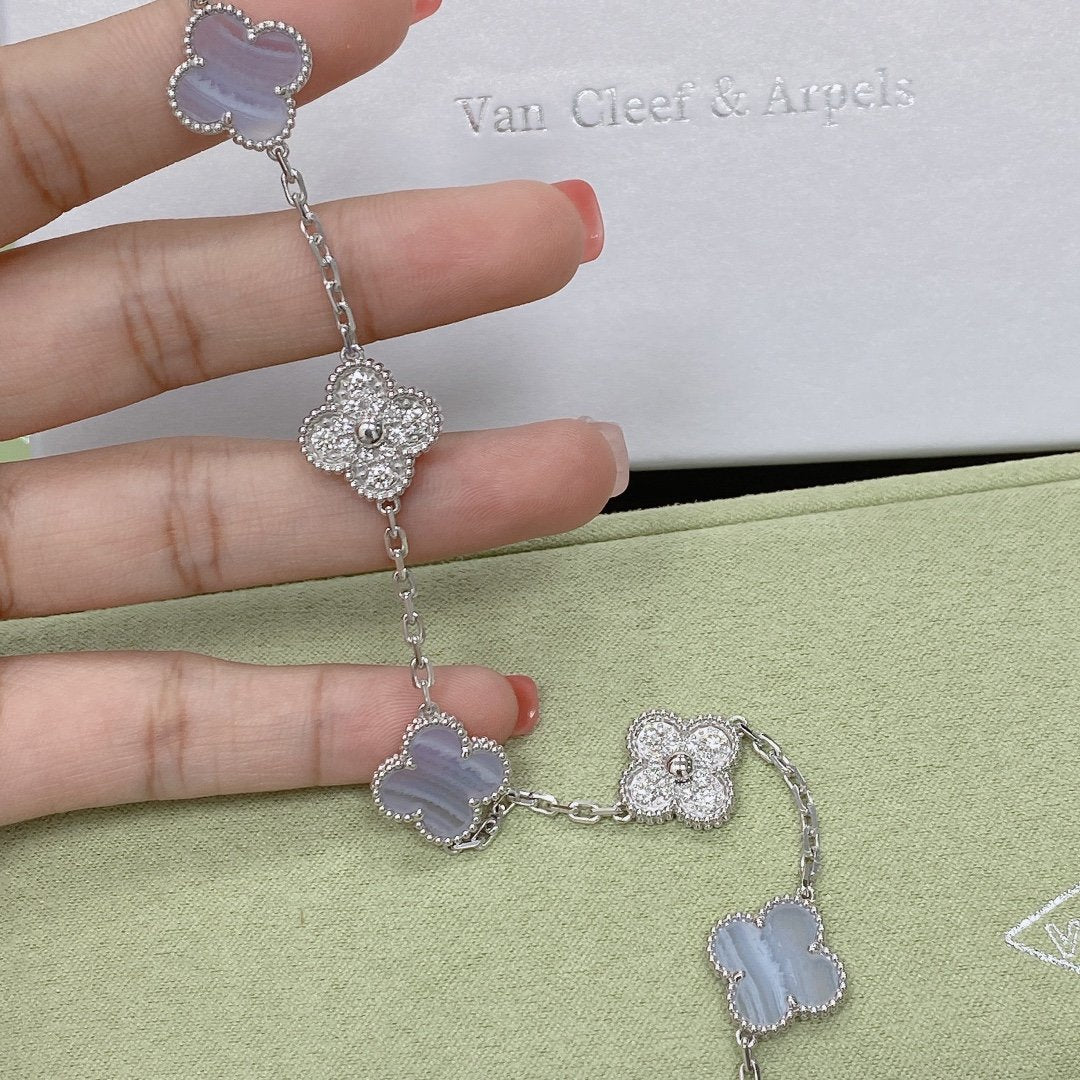 CLOVER 5 MOTIF PURPLE CHALCEDONY BRACELET COLLECTION