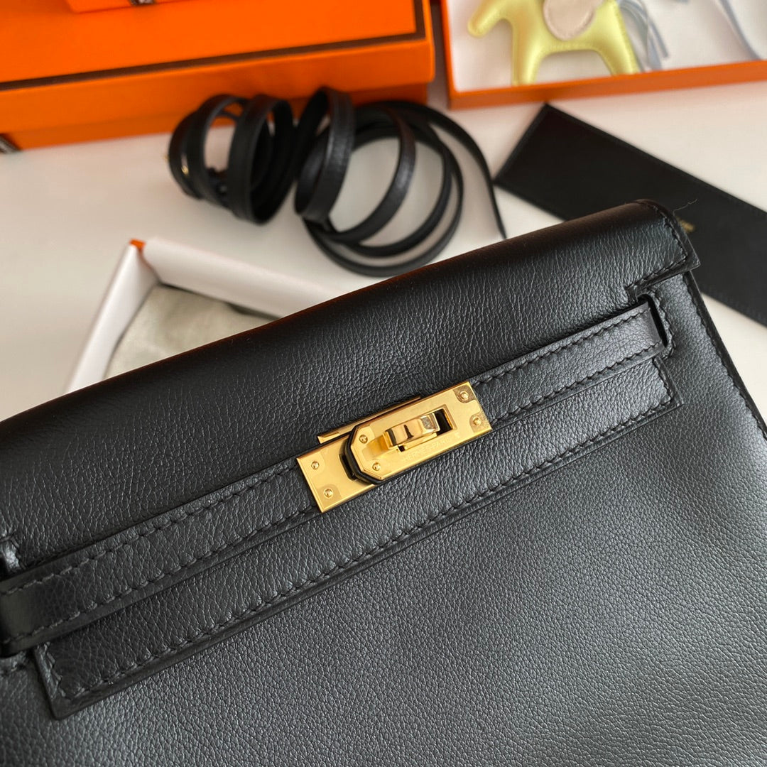 Kelly Danse II 22 cm en cuir noir Evercolor GHW