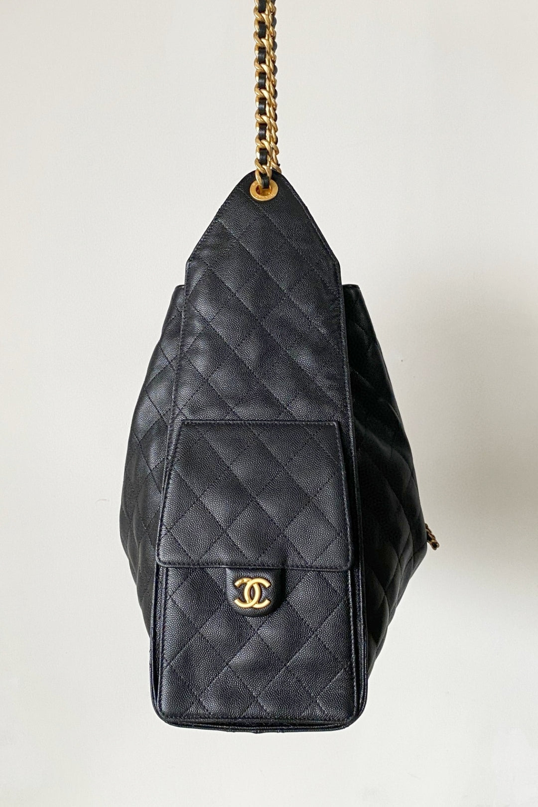 Sac Hobo CC 25C 42 cm en cuir de veau grainé noir